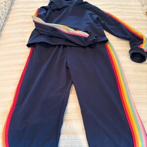 Crop light weight athletic
Set- teen girl 13/14